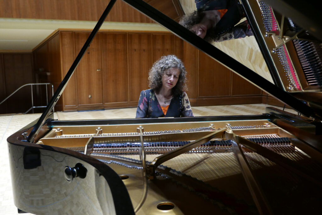 Photo 1 Sylviane salle de musique