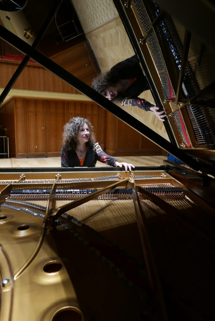 Photo 2 Sylviane salle de musique